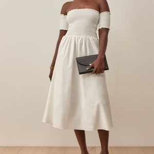 Reformation Westley Dress size small - Like New - worn once for photo shoot